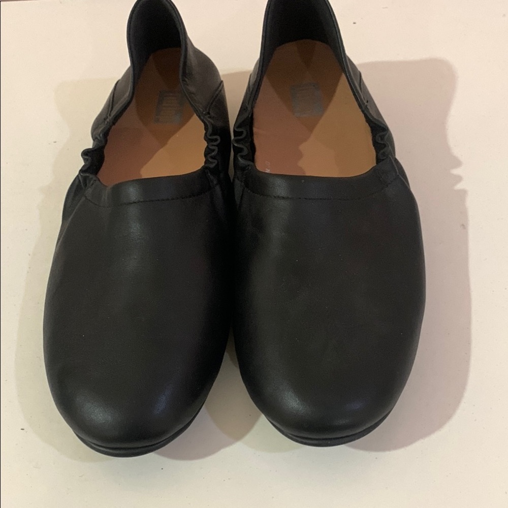 Fitflop Black Leather Slip-On Flats - Picture 5 of 12